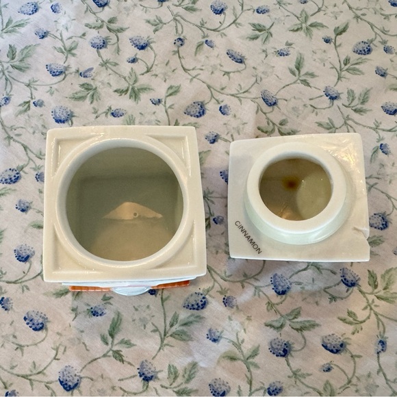 Lenox Spice Village- Cinnamon - Picture 5 of 5